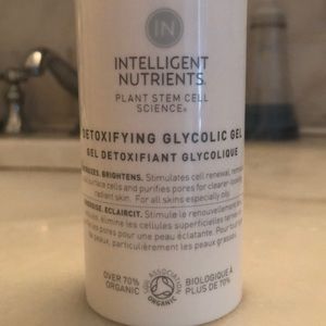 Intelligent Nutrients Detoxifying Glycolic Gel